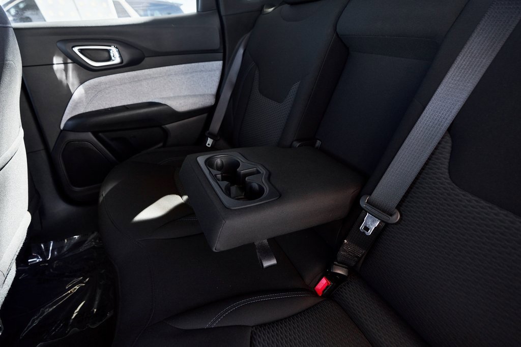 Used 2023 Jeep Compass Sport image 30