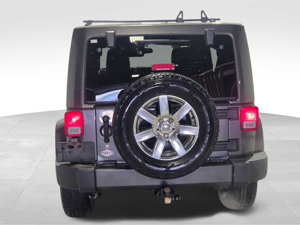 Used 2016 Jeep Wrangler Unlimited Sahara w/ Max Tow Package image 16