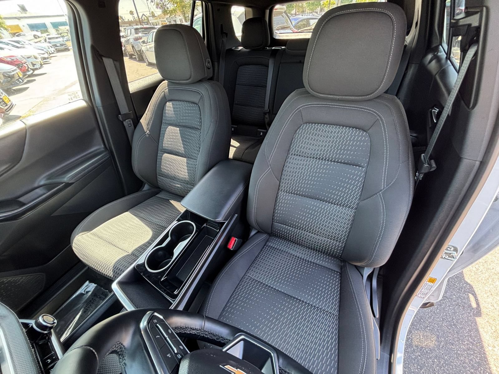 Used 2025 Chevrolet Equinox LT FWD image 35