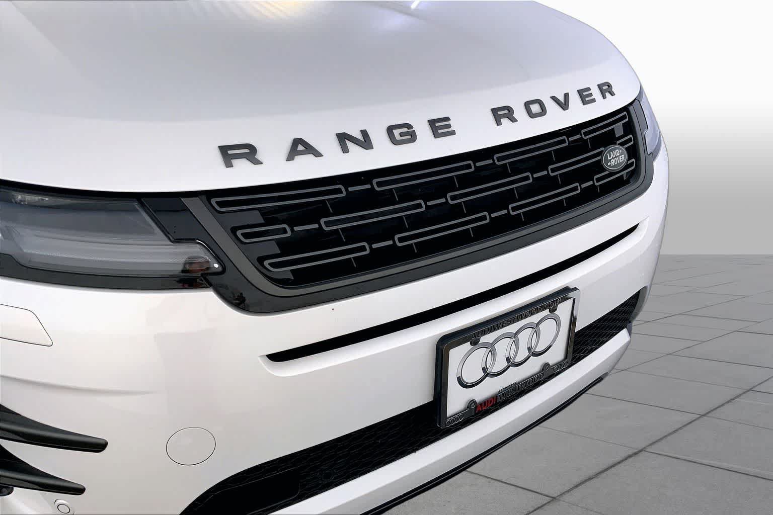 Used 2026 Land Rover Range Rover Evoque Dynamic SE AWD/4WD image 32