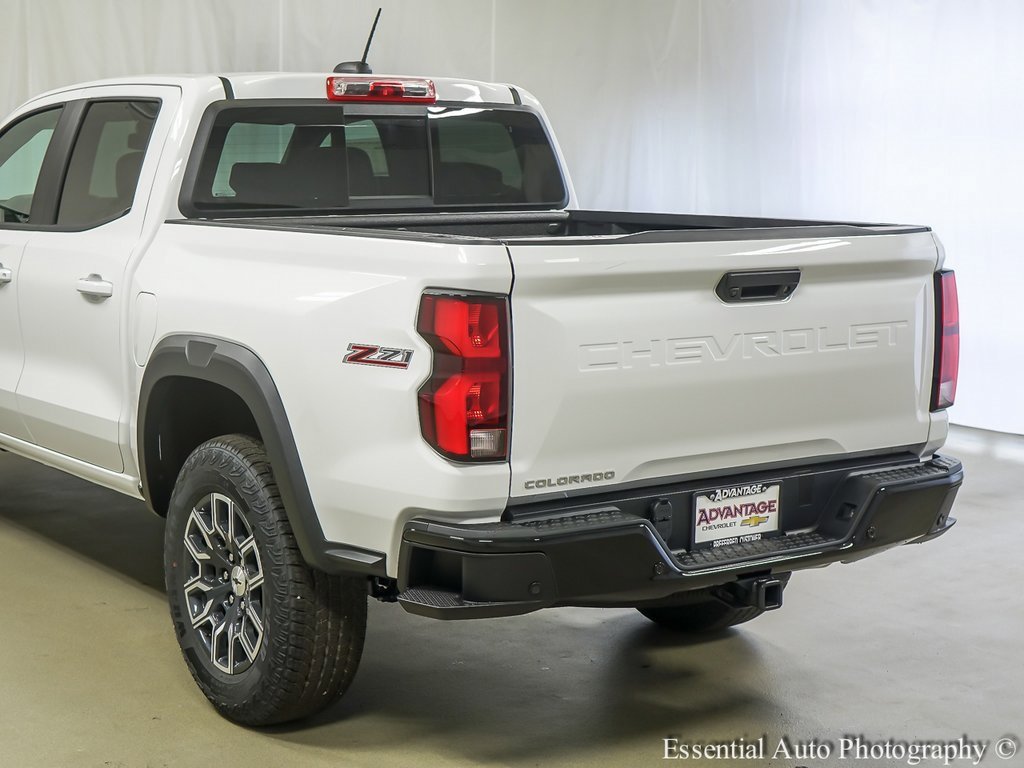 Used 2024 Chevrolet Colorado Z71 w/ Z71 Convenience Package 2 image 7
