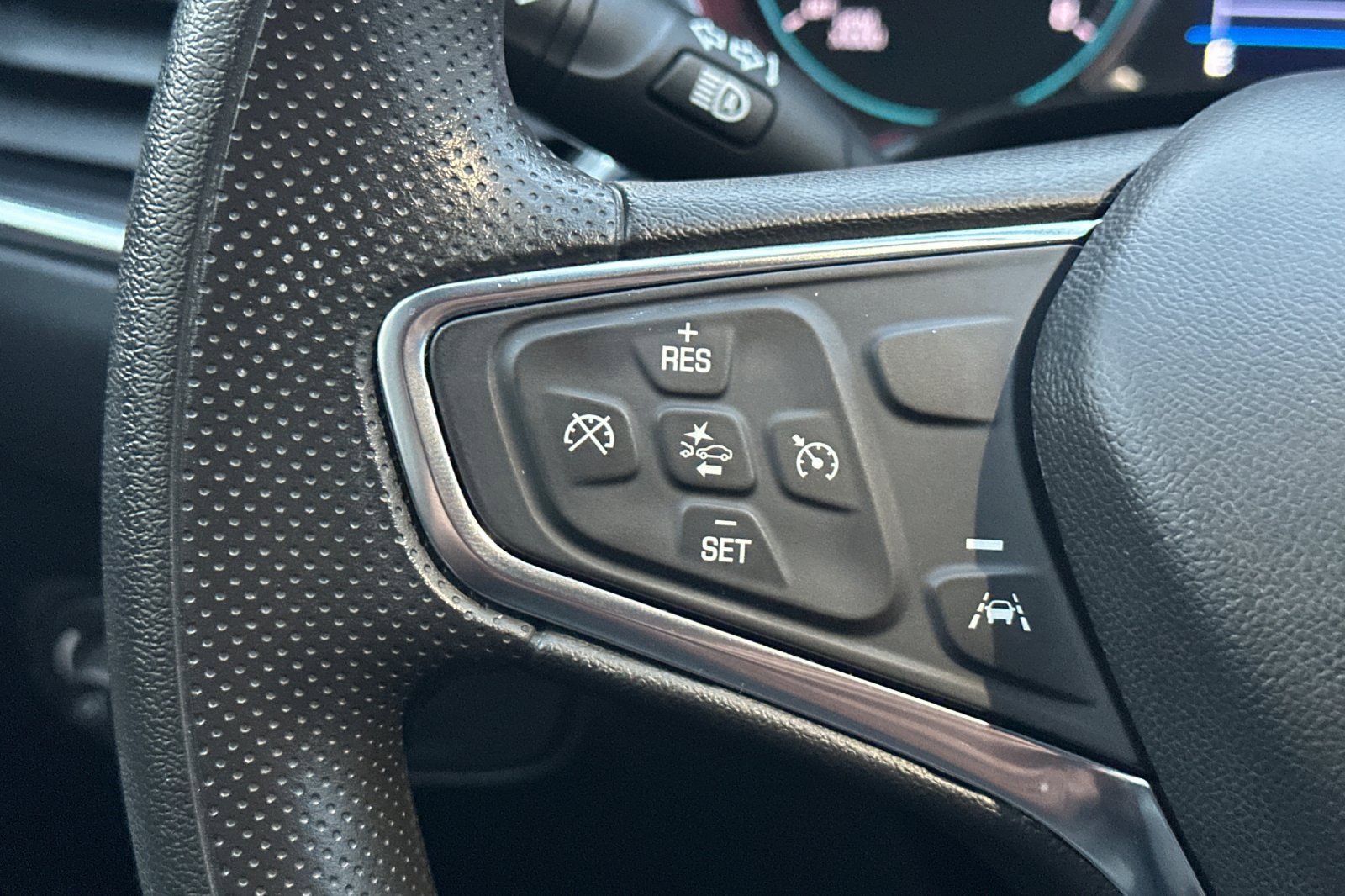 Used 2024 Chevrolet Equinox LS w/ LS Convenience Package image 31