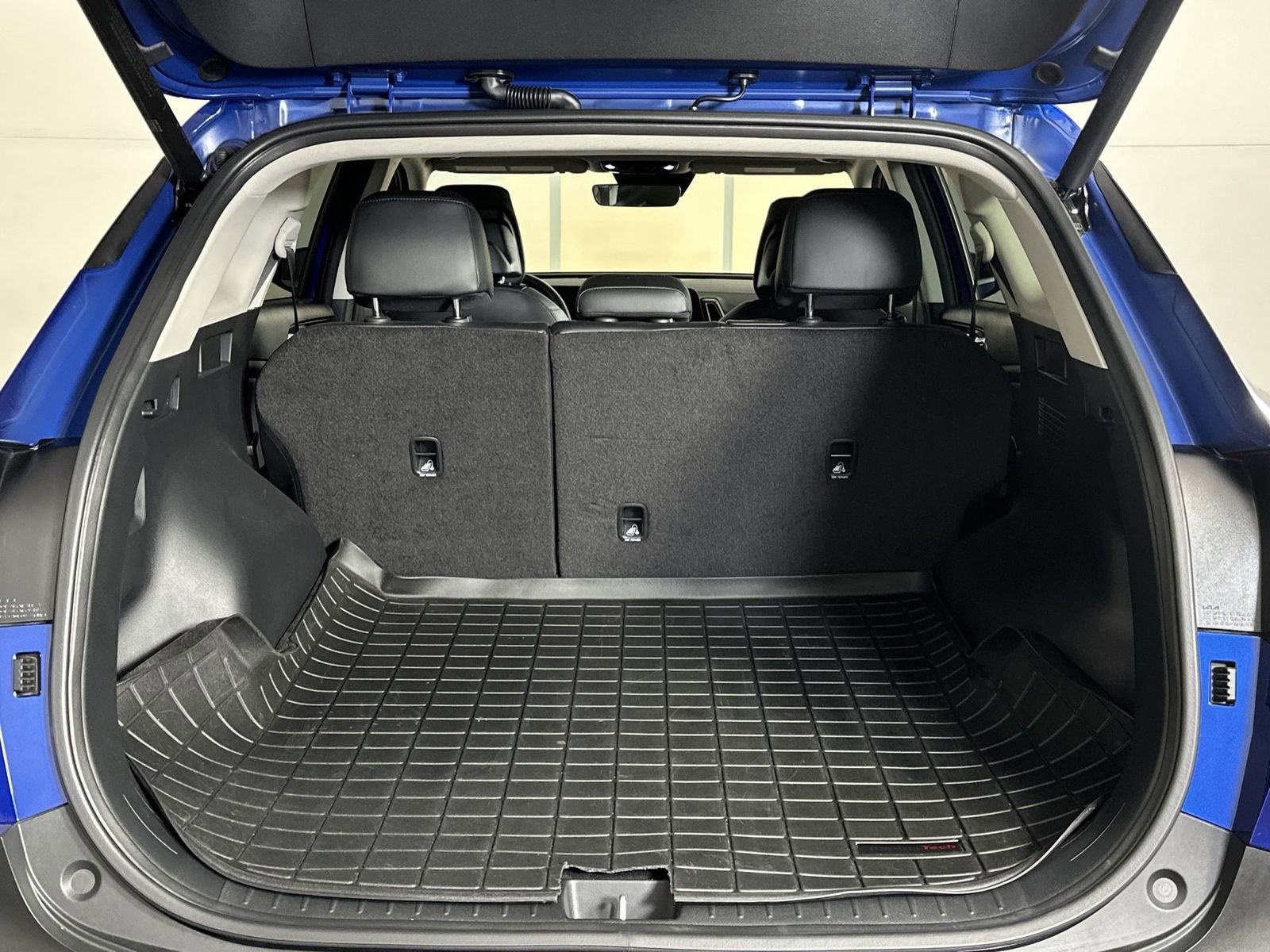 Used 2025 Kia Sportage EX w/ Premium Package image 29