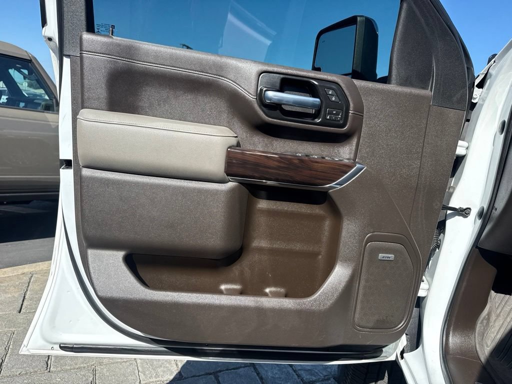 Used 2020 GMC Sierra 2500 SLT w/ Technology Package RWD image 19