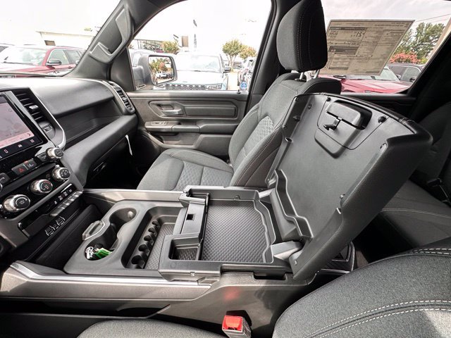 New 2026 RAM 1500 Express AWD/4WD image 24