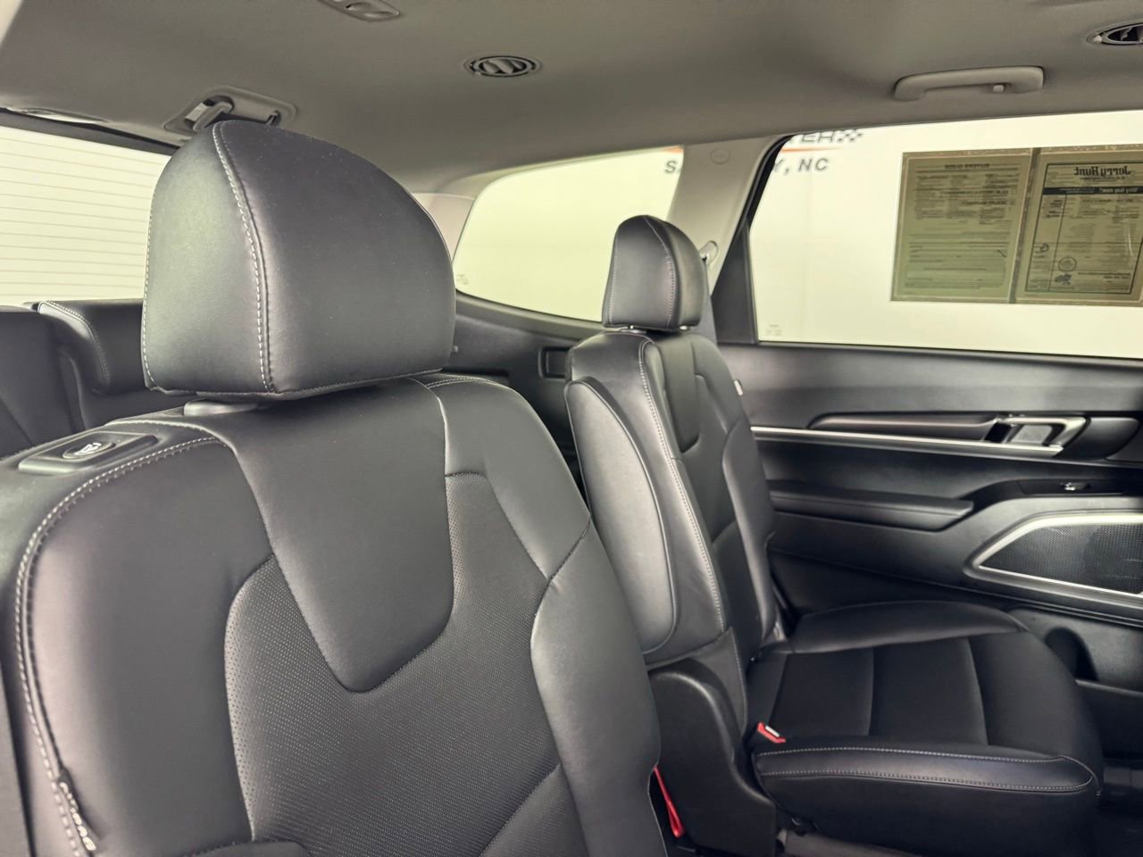 Used 2023 Kia Telluride S w/ S Sunroof Package AWD/4WD image 29