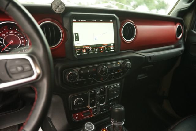 Used 2022 Jeep Gladiator Rubicon w/ LED Lighting Group AWD/4WD image 26