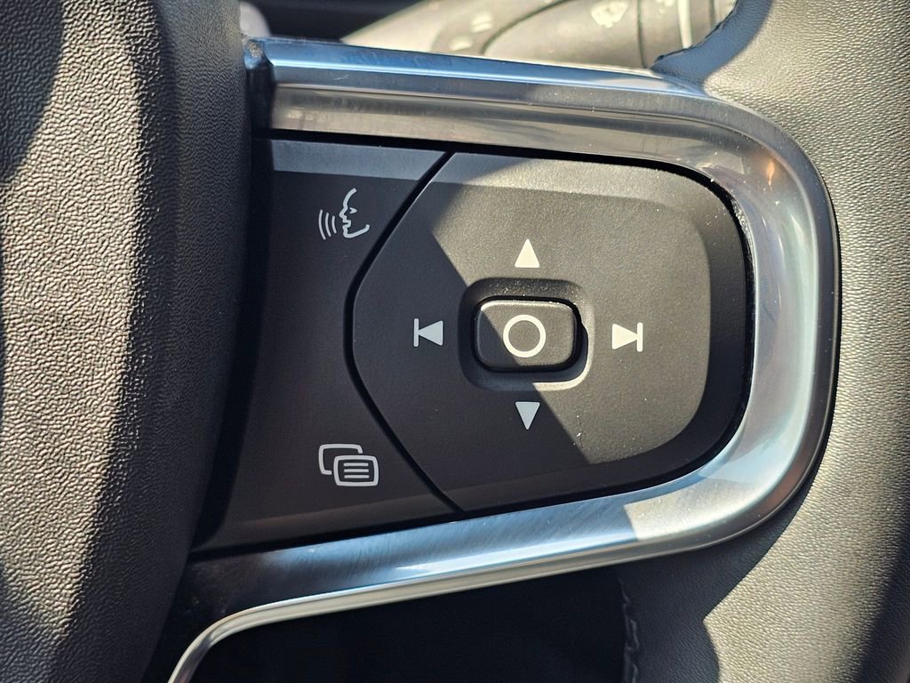 Used 2023 Volvo C40 P8 Recharge Ultimate image 22