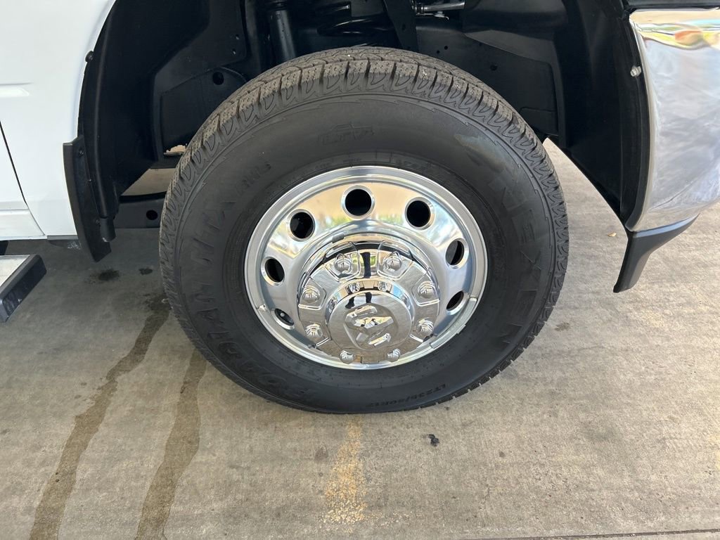 Used 2025 RAM 3500 Big Horn AWD/4WD image 26