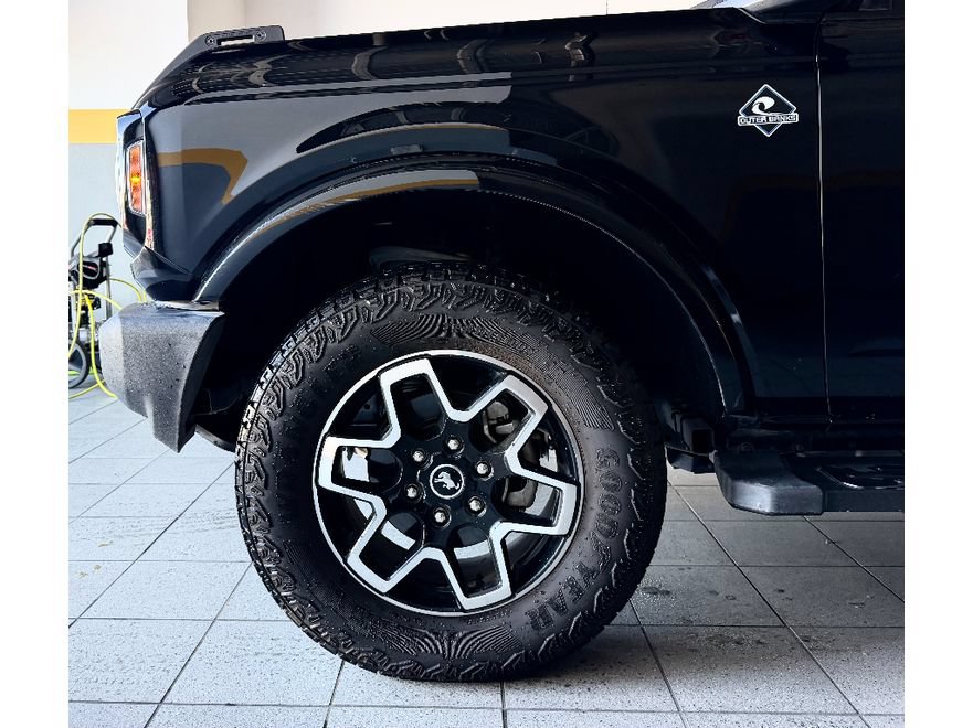 Used 2022 Ford Bronco Outer Banks AWD/4WD image 13