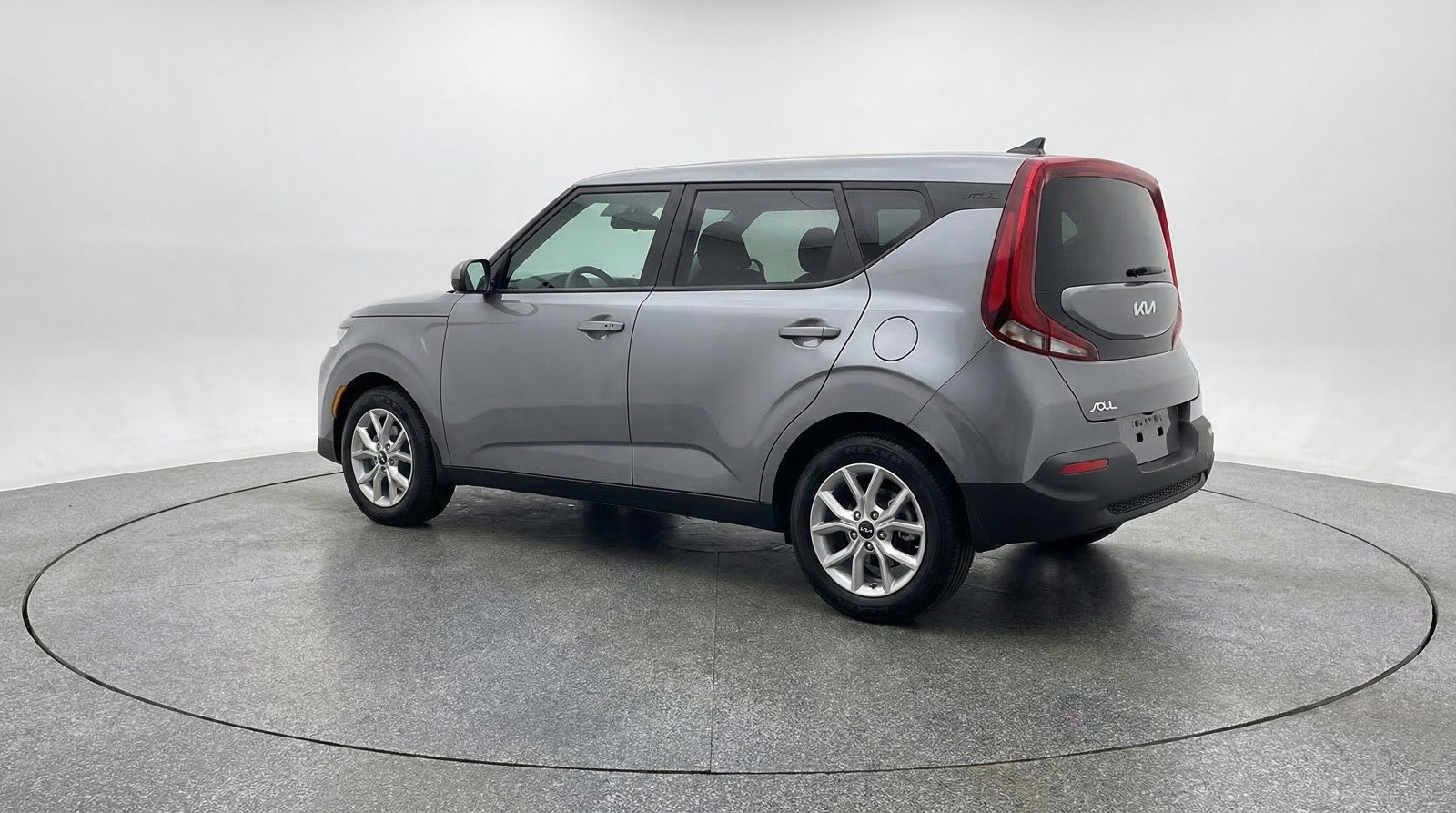 Used 2025 Kia Soul LX w/ LX Technology Package image 6