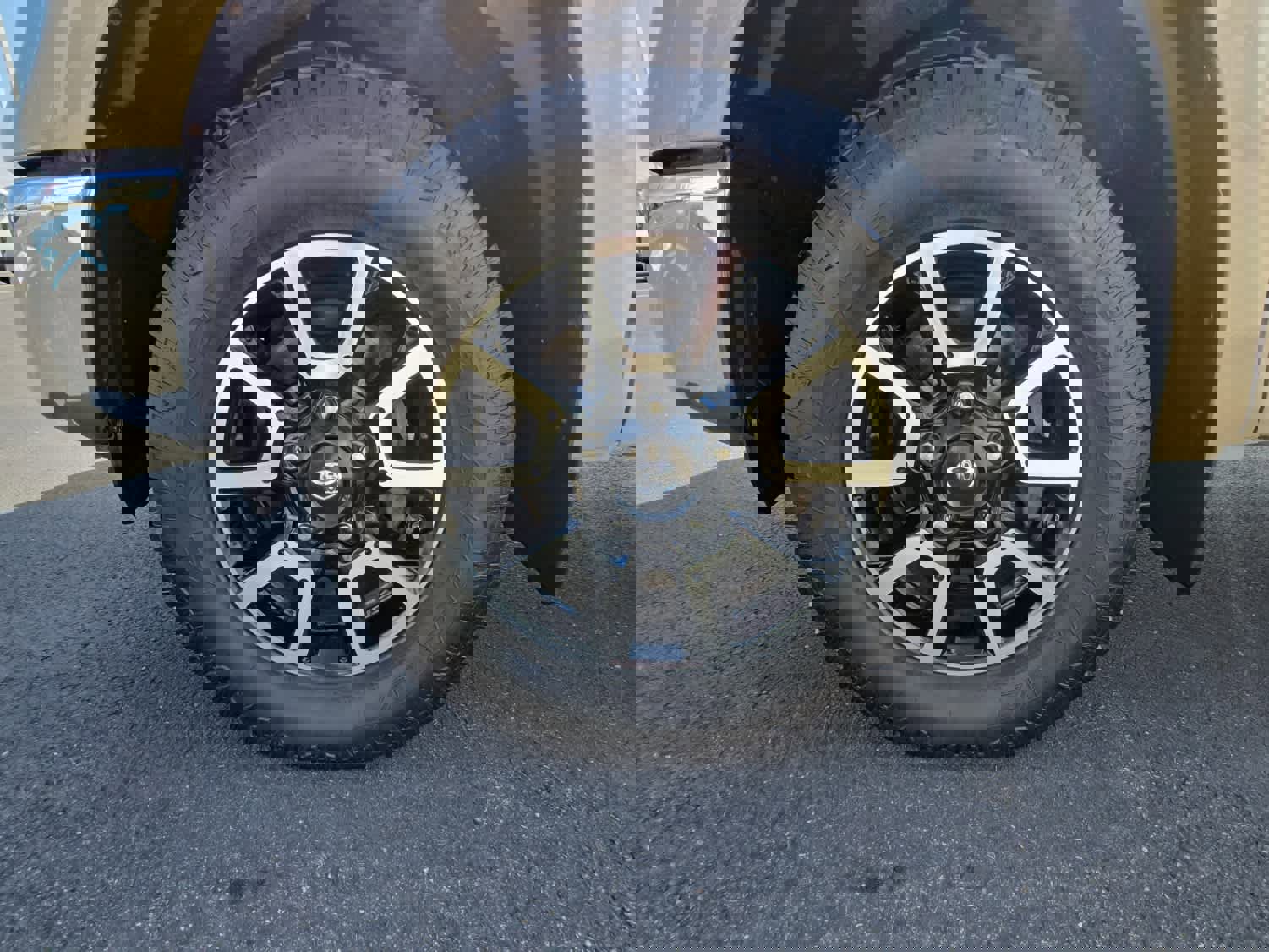 Used 2017 Toyota Tundra Limited w/ Limited Premium Package image 14