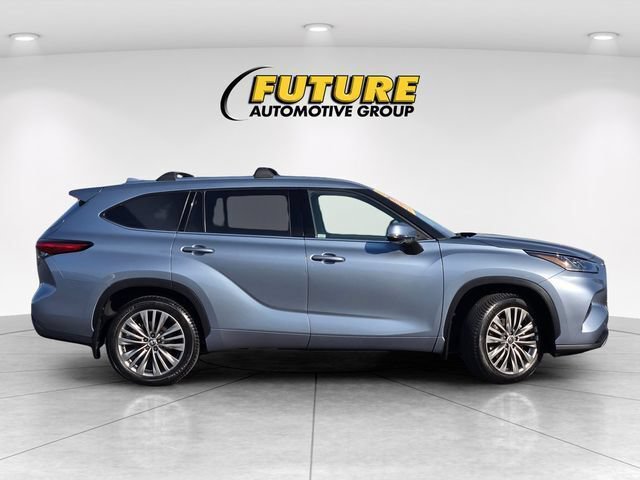 Used 2021 Toyota Highlander Platinum AWD/4WD image 4