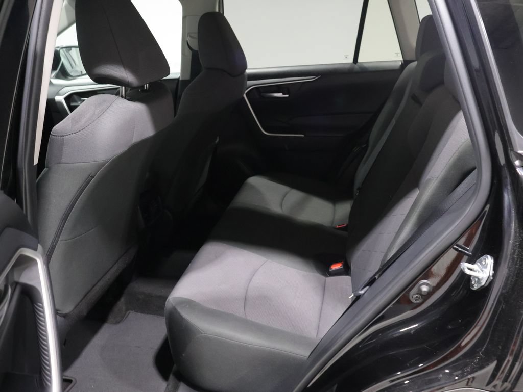 Used 2025 Toyota RAV4 XLE FWD image 18