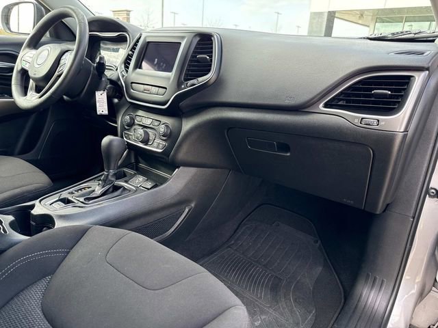 Used 2021 Jeep Cherokee Latitude image 18