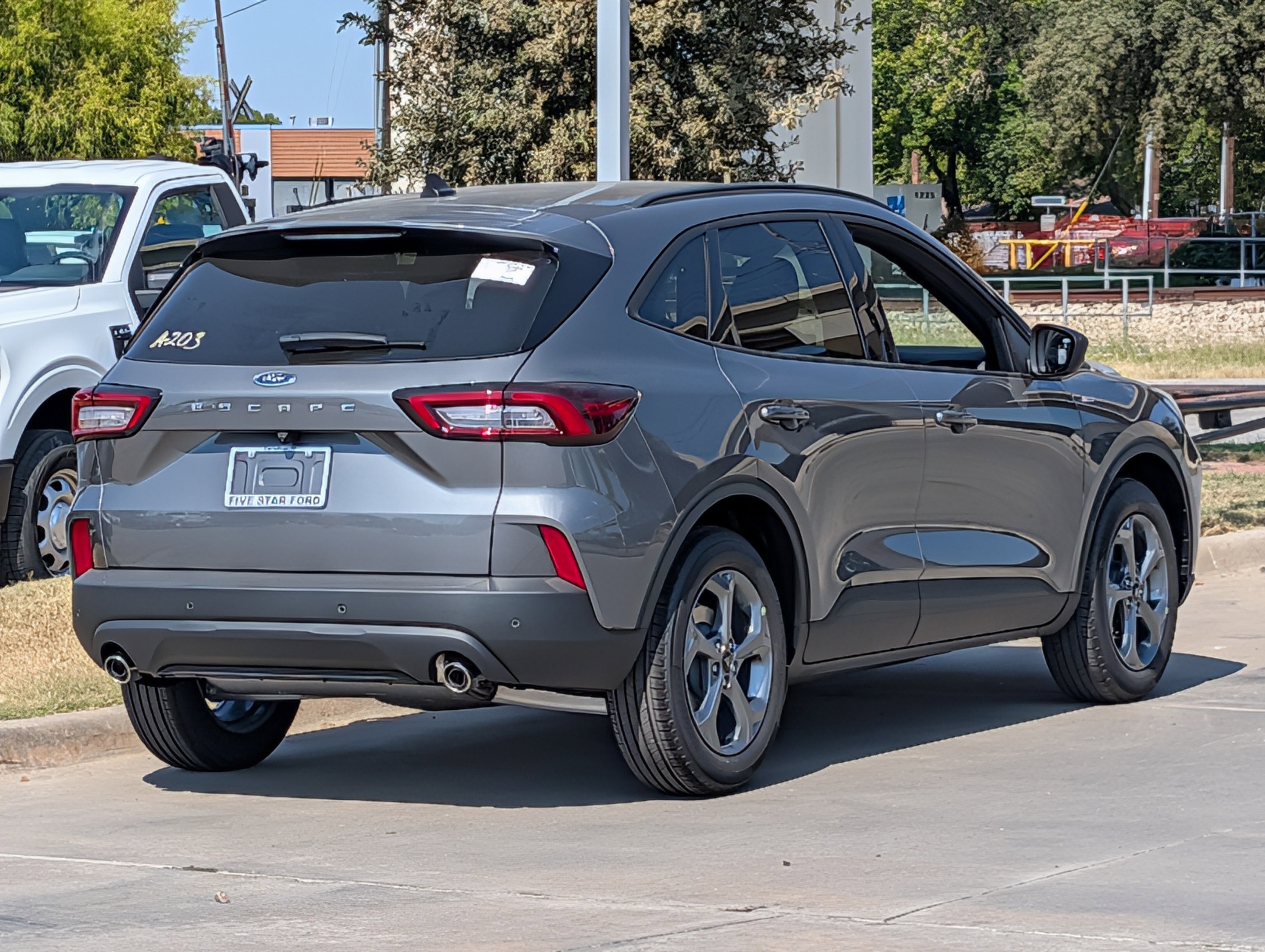 New 2026 Ford Escape ST-Line w/ Tech Pack #1 FWD image 4