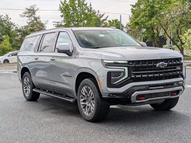 Used 2025 Chevrolet Suburban Z71 AWD/4WD video 3
