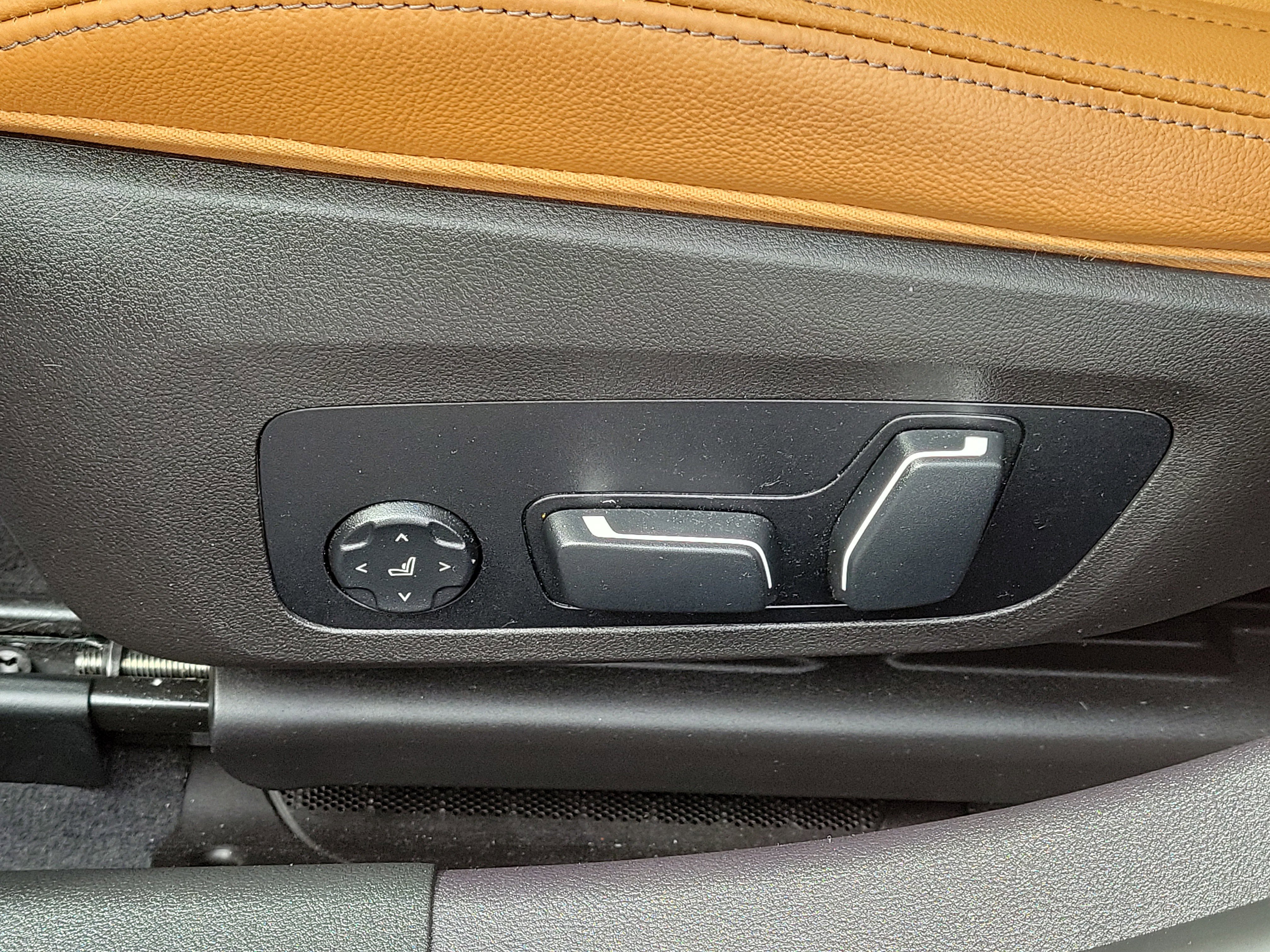 Used 2024 BMW M340i w/ Driving Assistance Package image 20