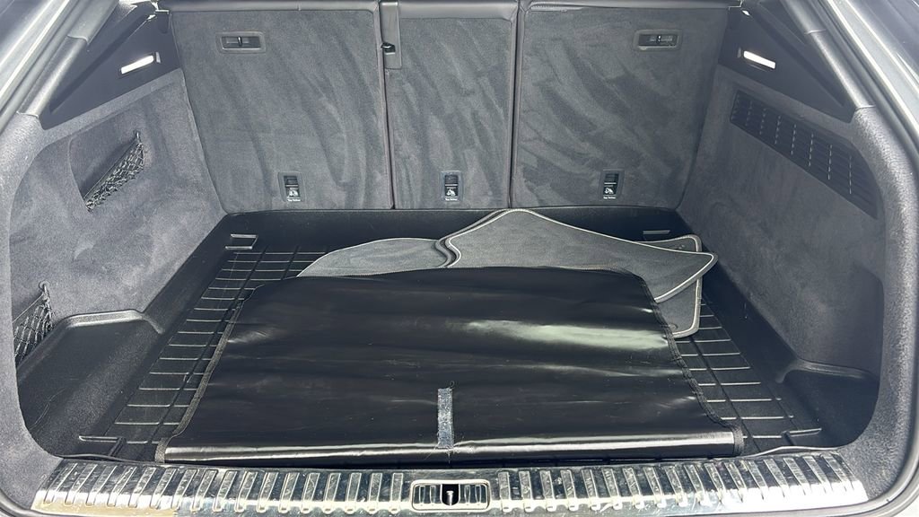 Used 2020 Audi Q8 Premium Plus w/ Premium Plus Package AWD/4WD image 31