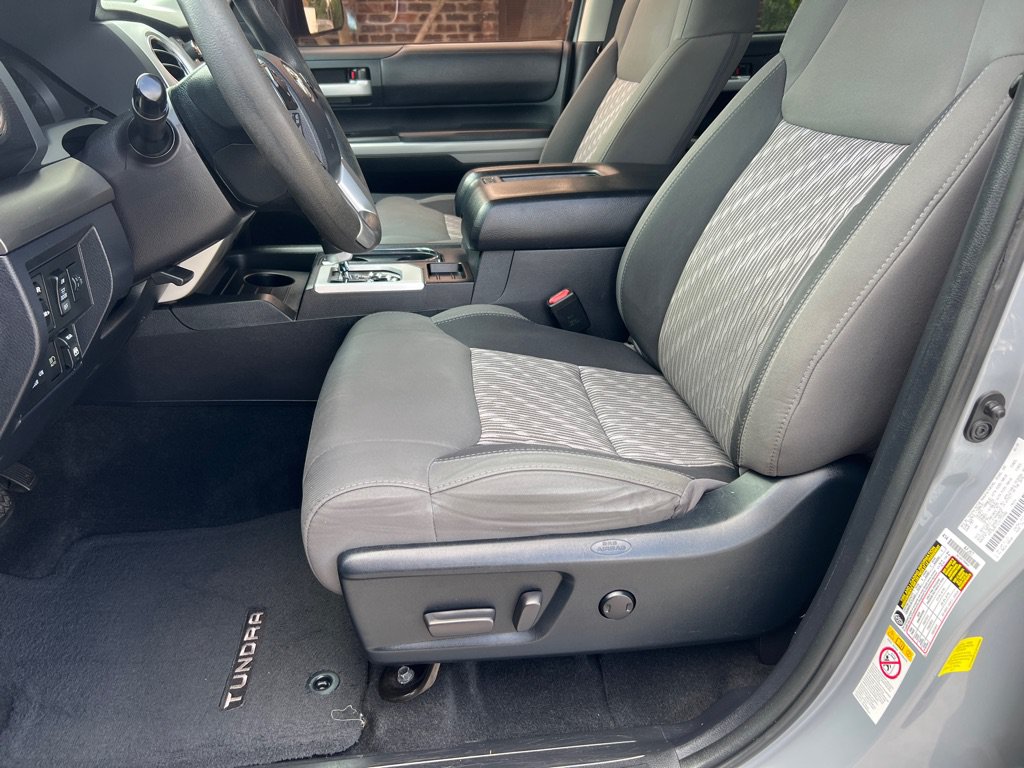 Used 2018 Toyota Tundra SR5 w/ SR5 Upgrade Package AWD/4WD image 8