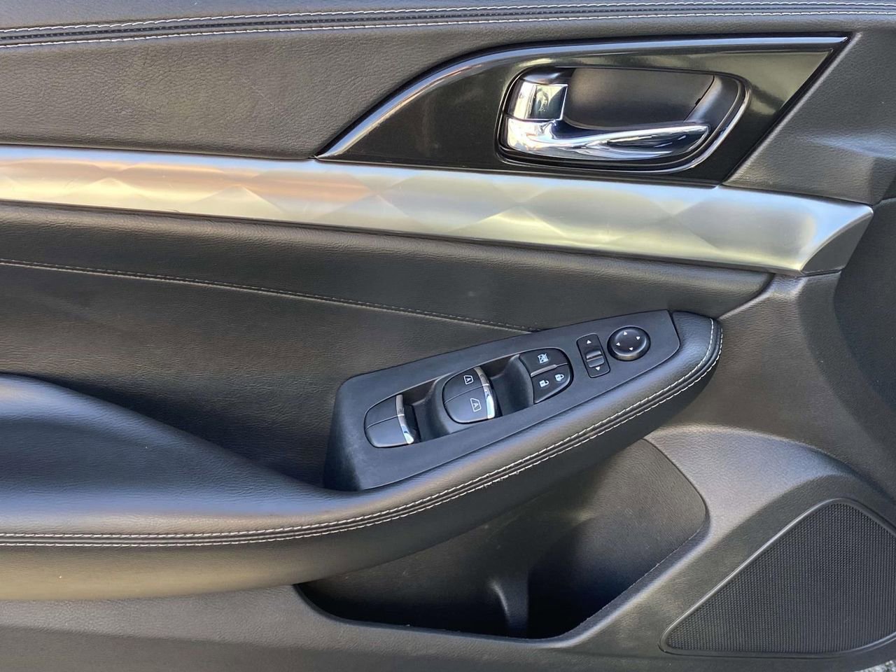 Used 2019 Nissan Maxima 3.5 SL w/ Floor Mat Group image 16