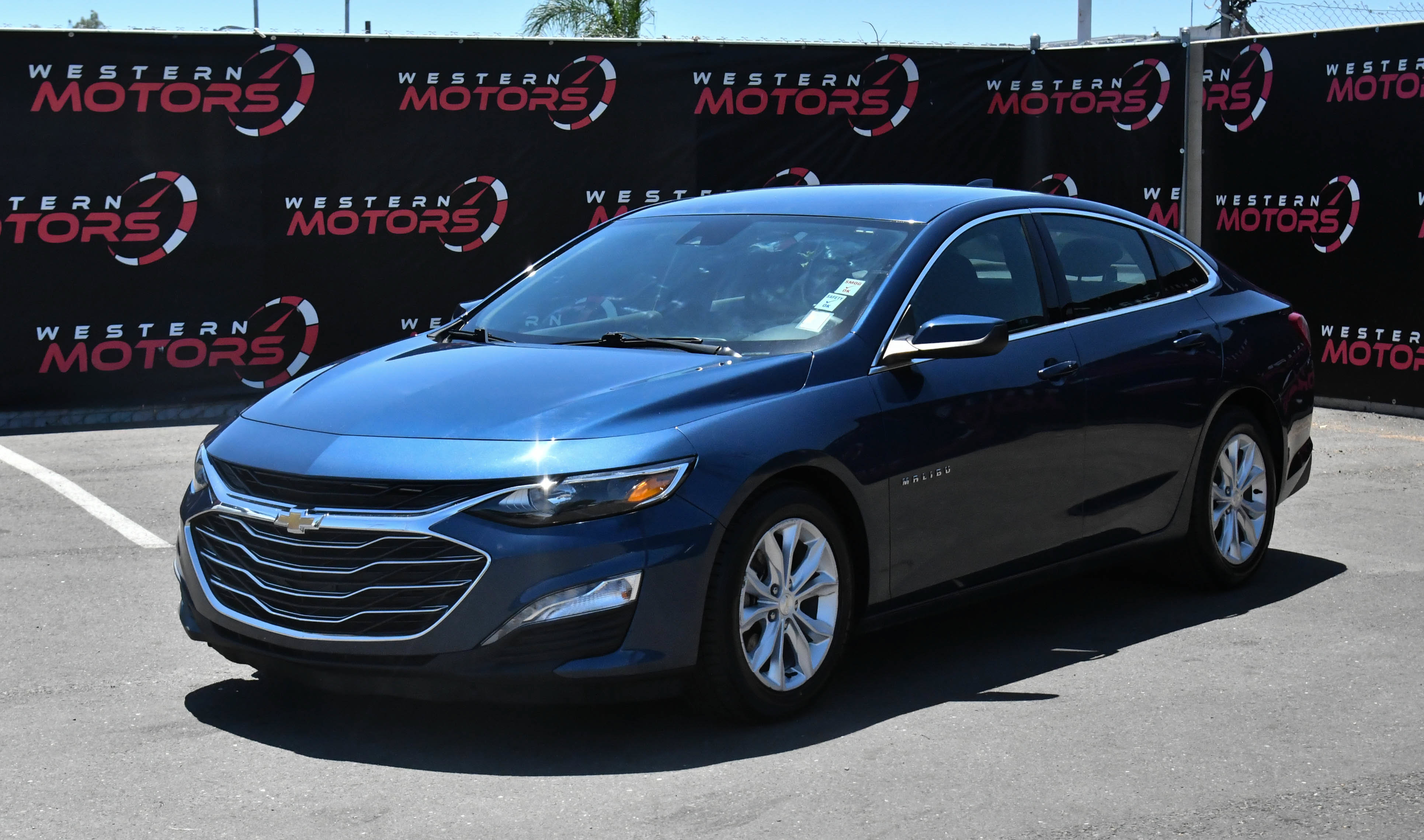 Used 2020 Chevrolet Malibu LT FWD image 3