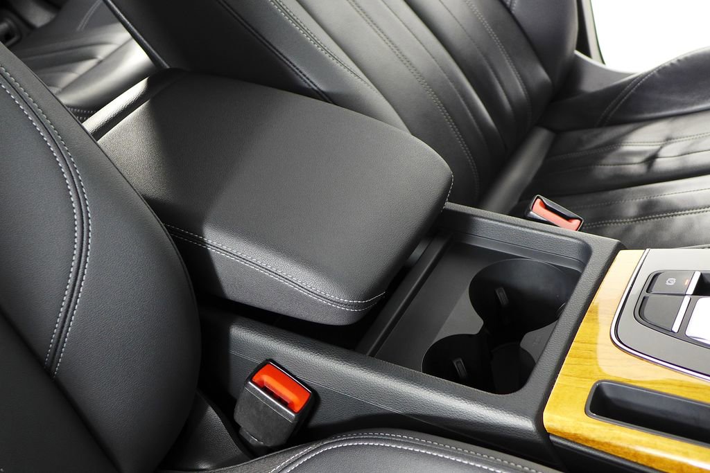 Used 2023 Audi Q5 2.0T Premium w/ Convenience Package image 16