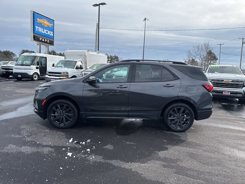 Used 2022 Chevrolet Equinox RS w/ RS Leather Package image 8