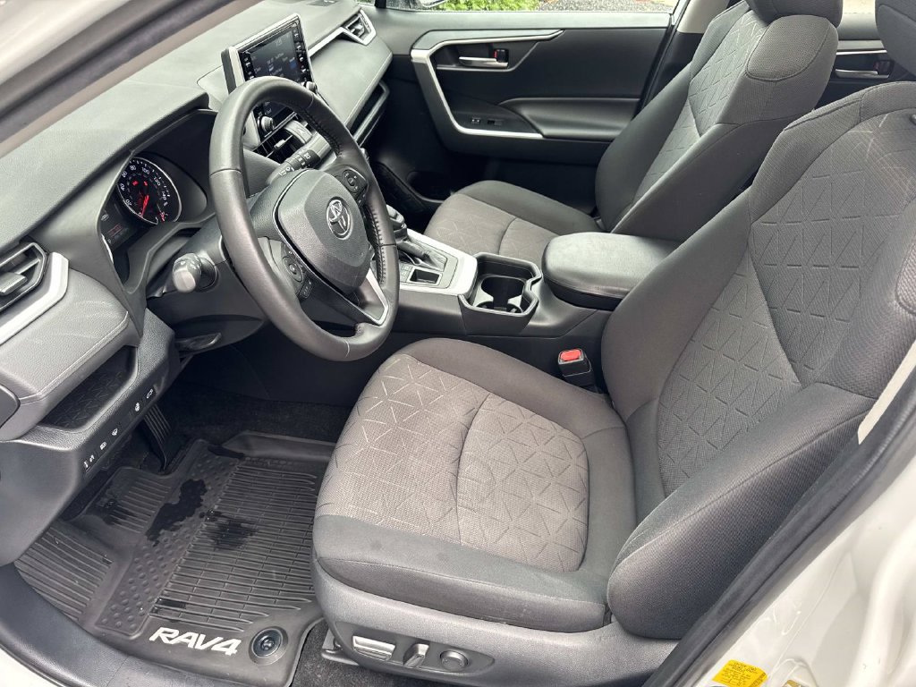 Used 2019 Toyota RAV4 XLE w/ Convenience Package AWD/4WD image 21