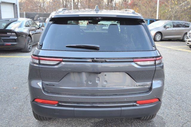 New 2025 Jeep Grand Cherokee Limited w/ Luxury Tech Group II image 7