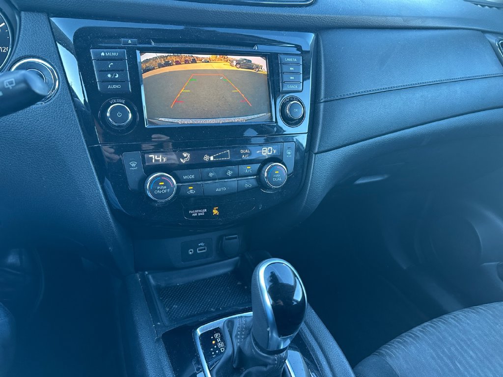 Used 2020 Nissan Rogue SV AWD/4WD image 10
