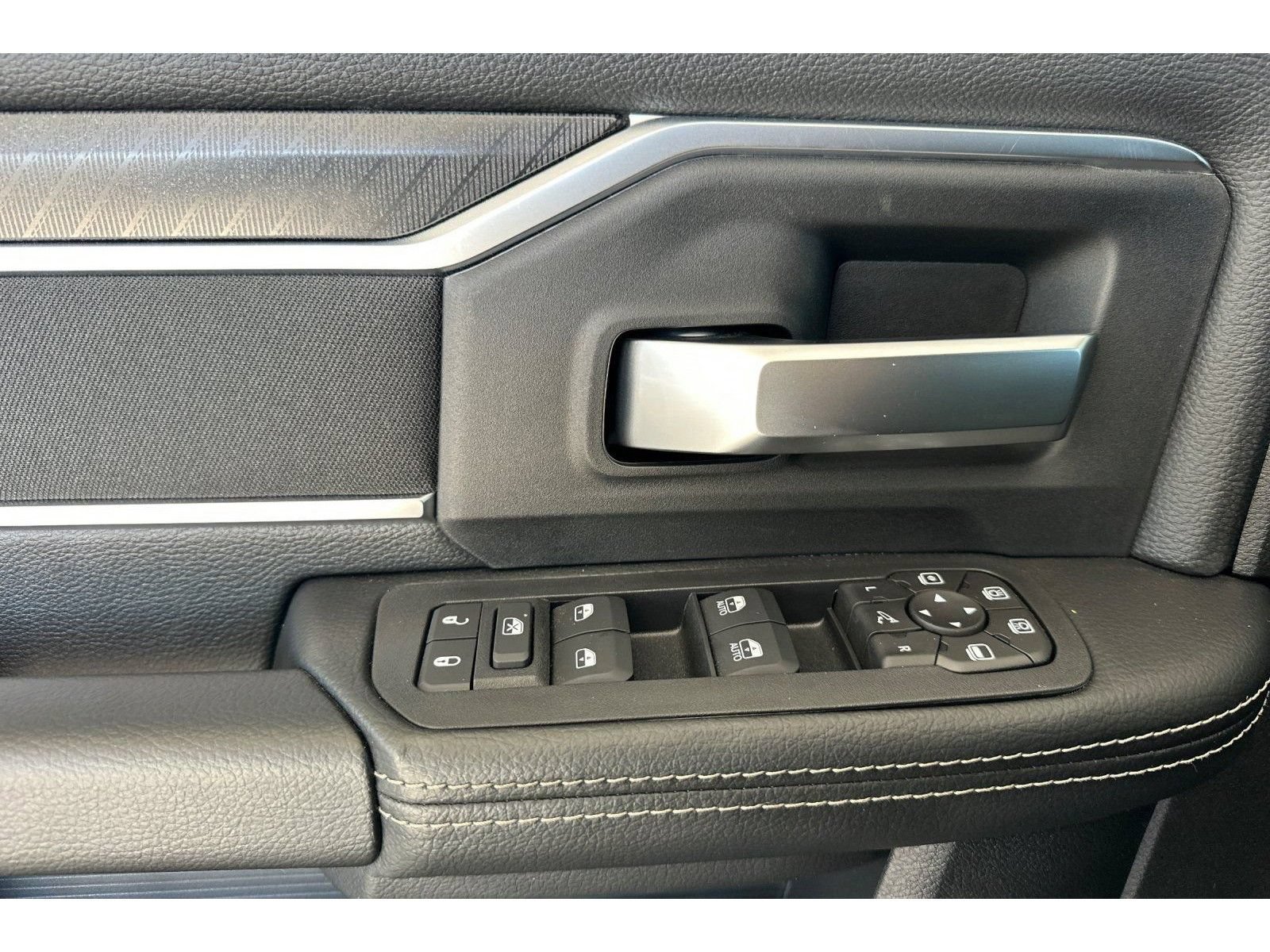 New 2026 RAM 2500 Big Horn AWD/4WD image 12
