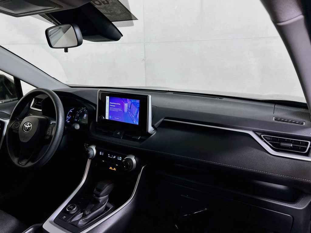 Certified 2025 Toyota RAV4 XLE AWD/4WD image 25