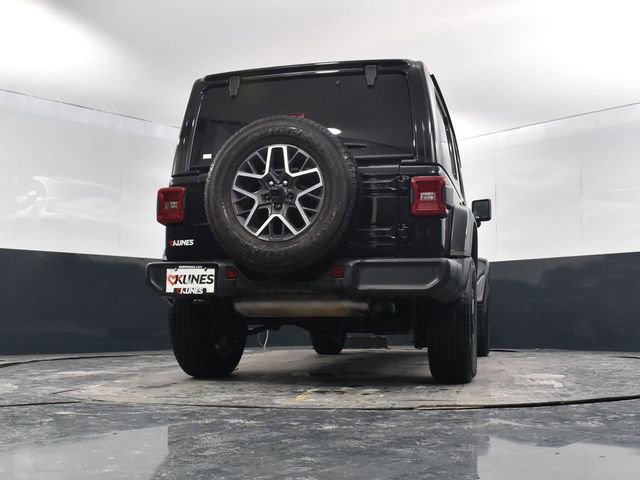 Used 2024 Jeep Wrangler Sahara image 43