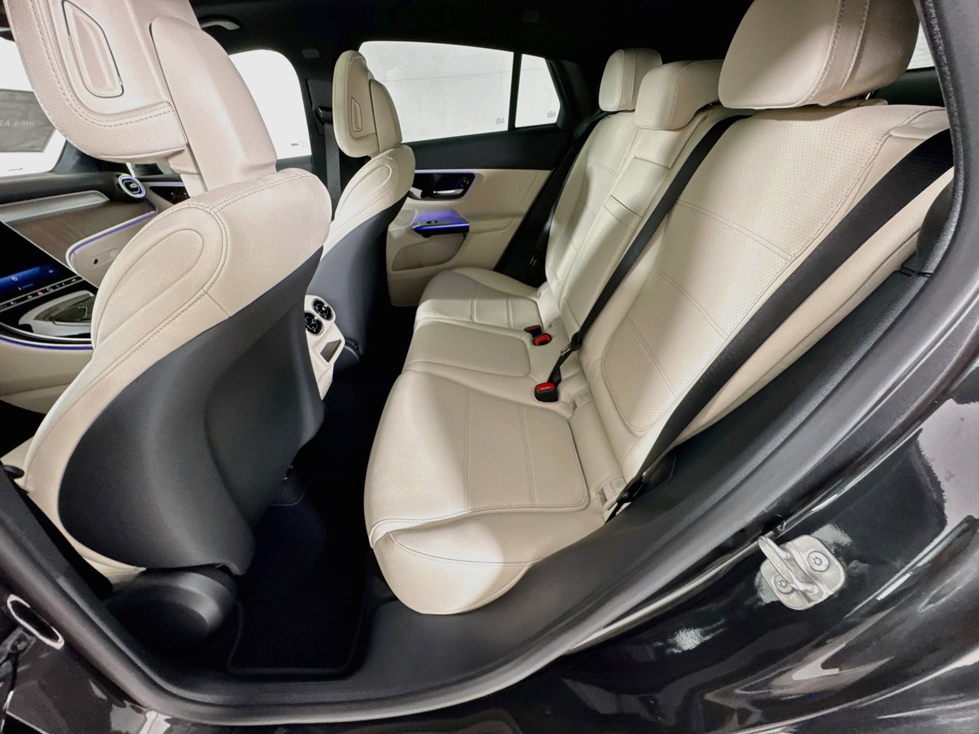 New 2027 Mercedes-Benz GLC 300 4MATIC image 26