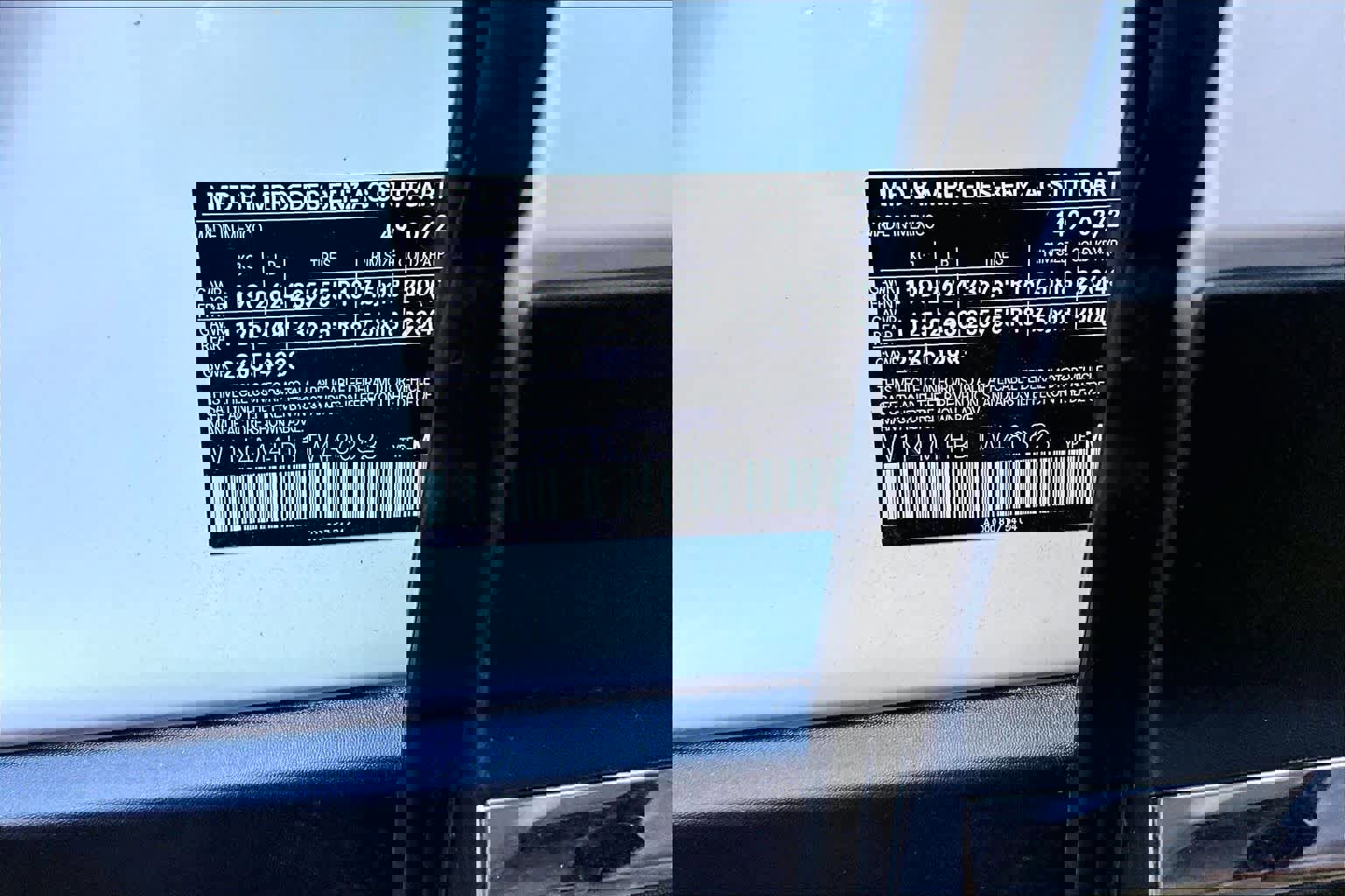 New 2026 Mercedes-Benz GLB 250 4MATIC image 17