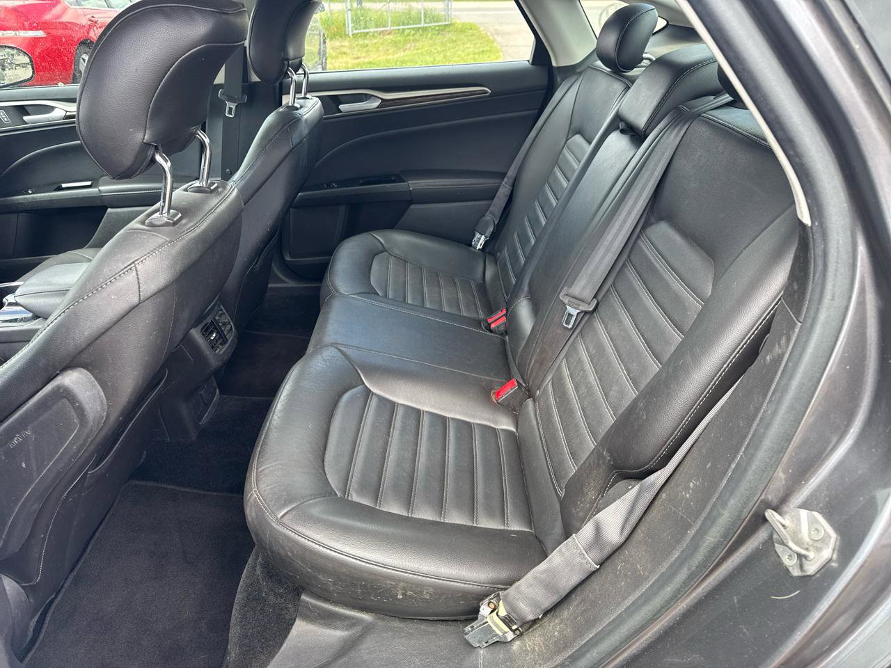Used 2014 Ford Fusion SE w/ Equipment Group 502A FWD image 11