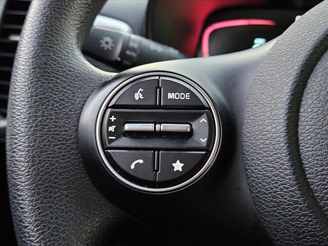 Used 2025 Kia Soul LX w/ LX Technology Package image 23