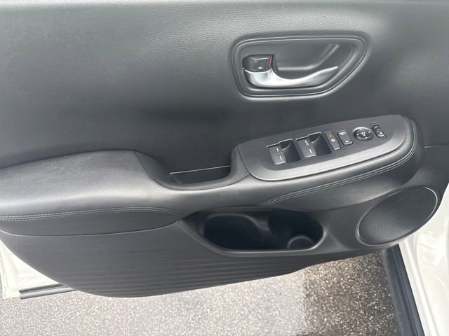 Used 2024 Honda HR-V LX image 9