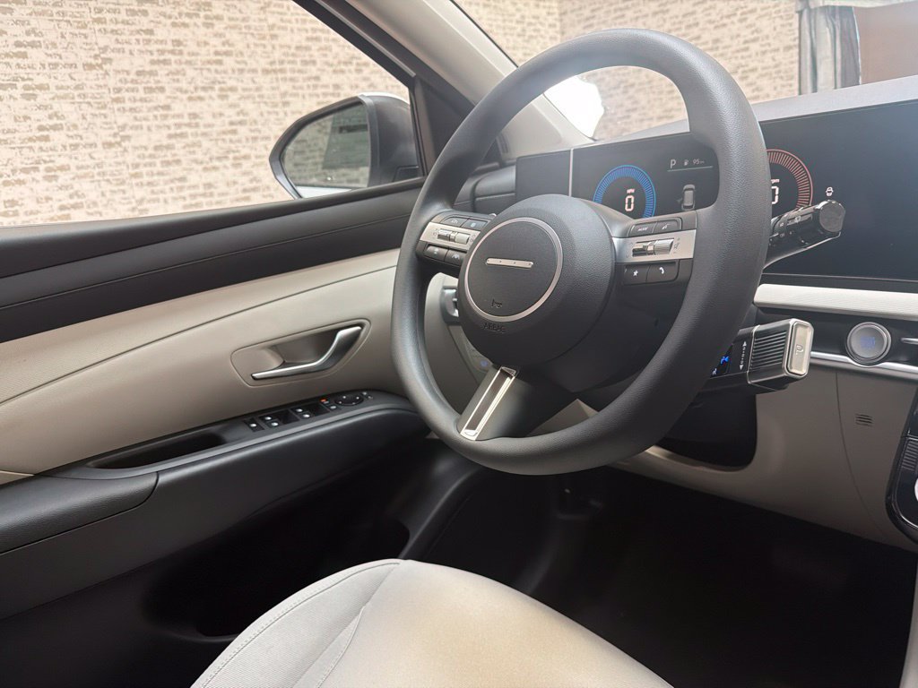 New 2026 Hyundai Tucson SEL FWD image 17