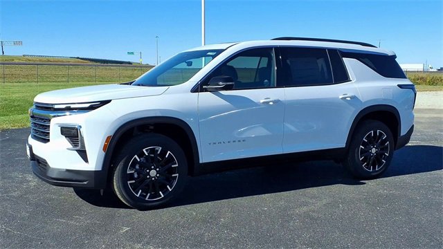 New 2026 Chevrolet Traverse LT w/ Sun and Wheel Package image 4