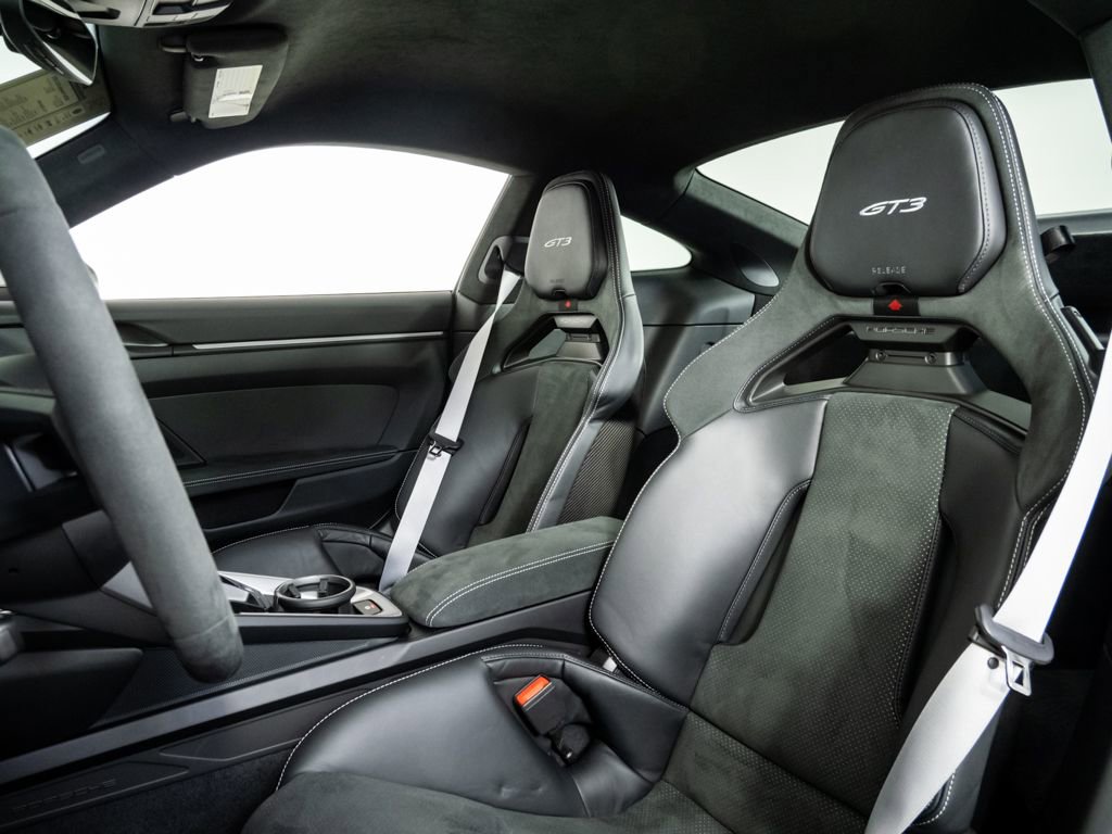 Used 2026 Porsche 911 GT3 RWD image 5
