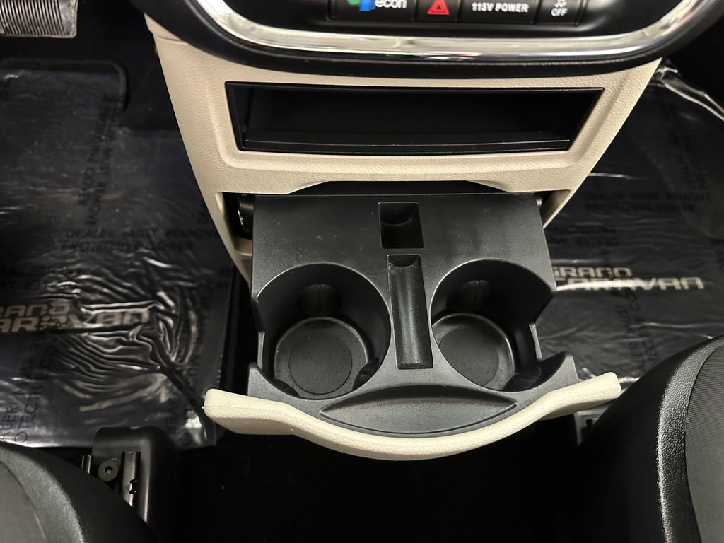 Used 2017 Dodge Grand Caravan SE w/ Power Window Group image 28