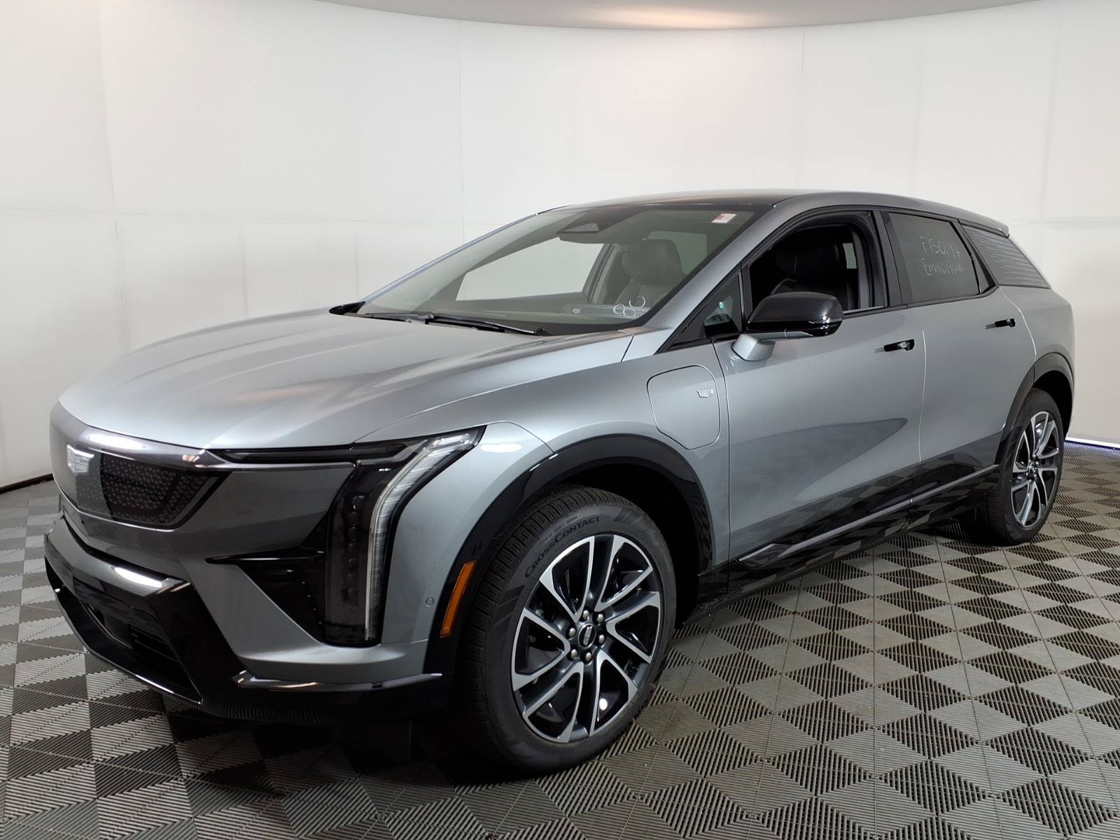 New 2026 Cadillac Optiq Sport 1 w/ LPO, Floor Liner Package AWD/4WD image 3