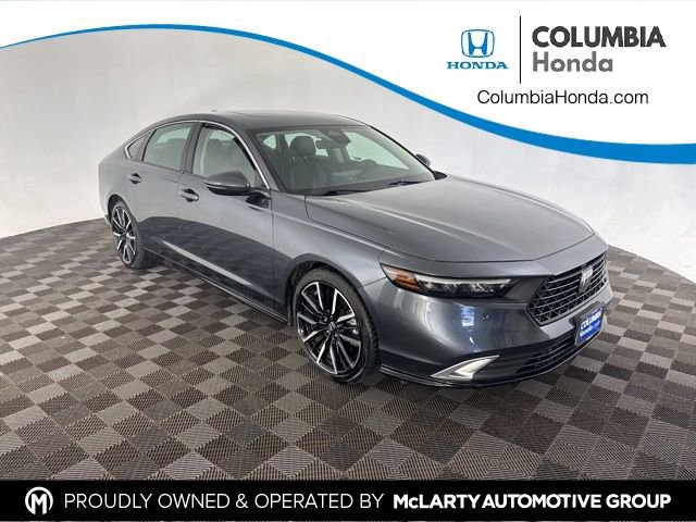 Used 2023 Honda Accord Touring image 1