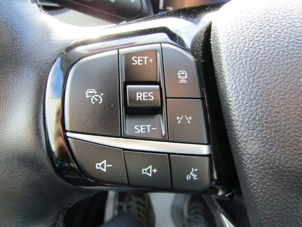 Used 2025 Ford Escape SE image 21