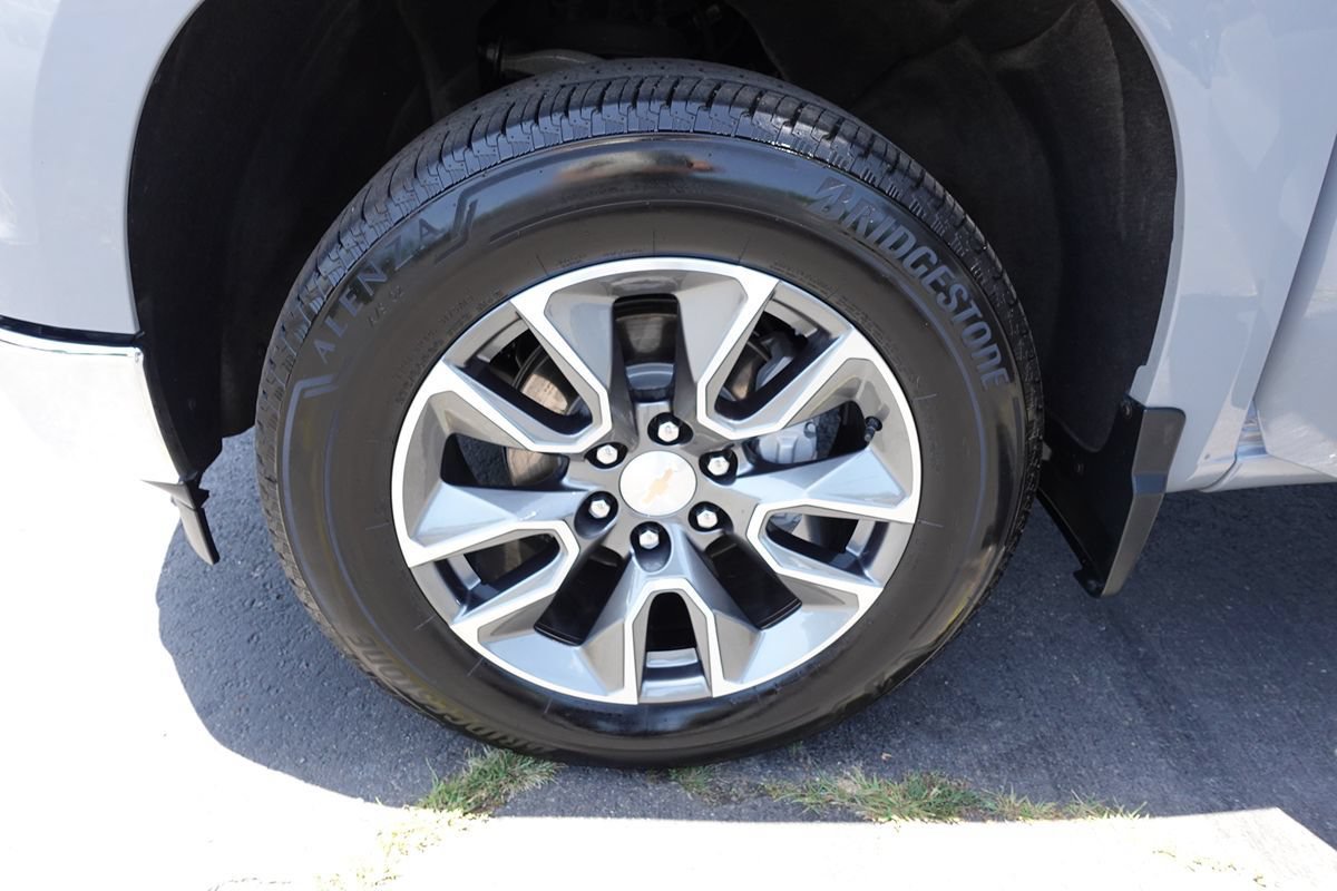Used 2024 Chevrolet Silverado 1500 LT AWD/4WD image 51