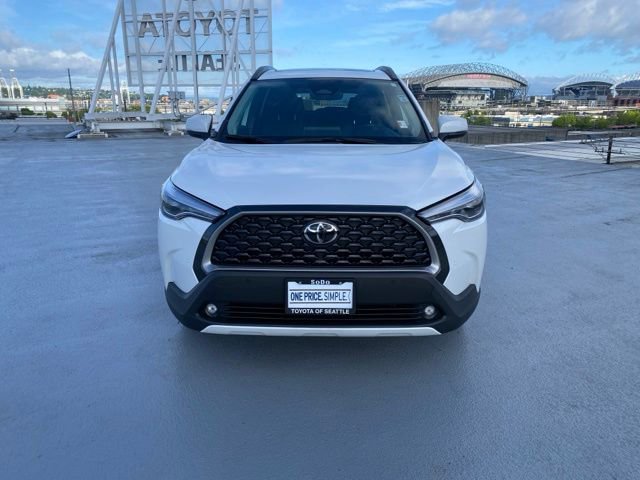 Used 2023 Toyota Corolla Cross XLE w/ Convenience Package AWD/4WD image 3