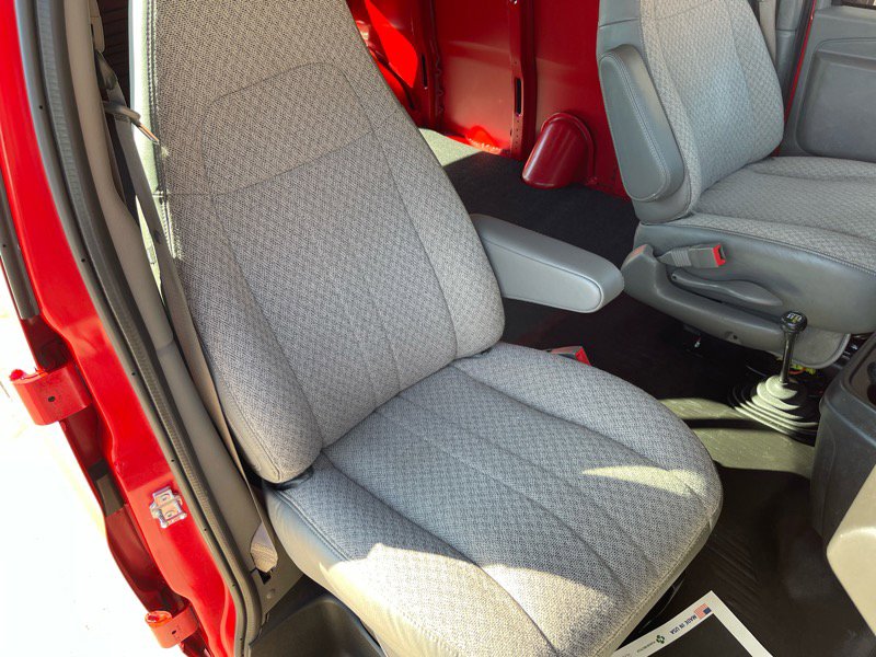 Used 2019 GMC Savana 2500 w/ Enhanced Convenience Package image 32
