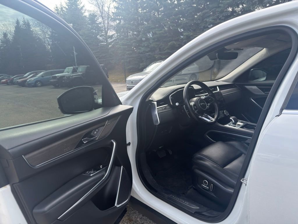 Used 2021 Jaguar F-PACE S image 10